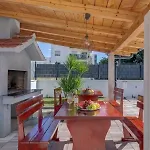 Felicita With Heated Pool Trogir