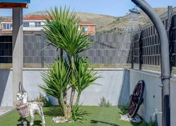 וילה Felicita With Heated Pool טרוגיר