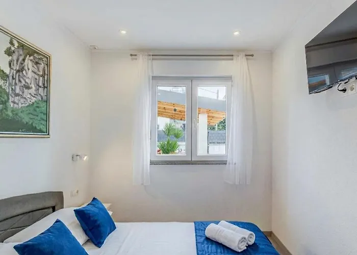 Vila Felicita With Heated Pool Trogir