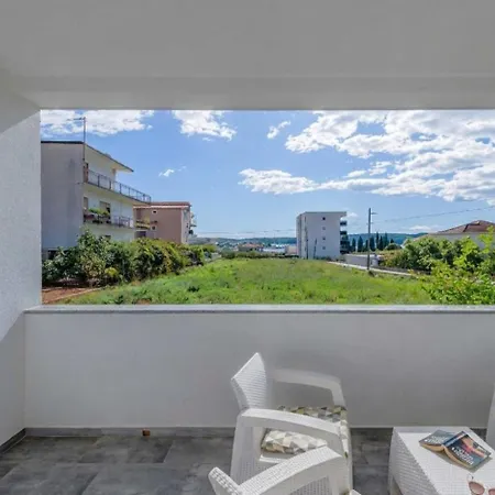 Felicita With Heated Pool * Трогір