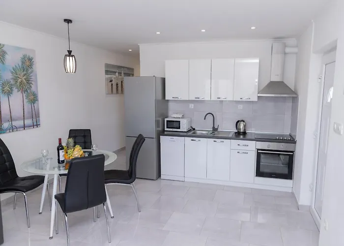 Villa Felicita With Heated Pool *