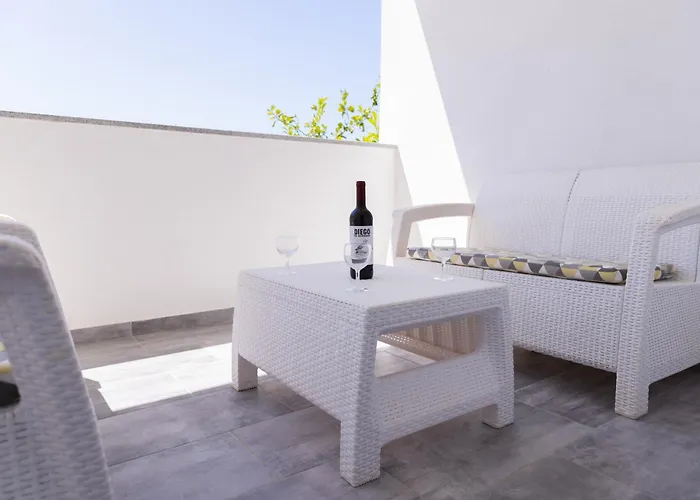 Felicita With Heated Pool Villa *