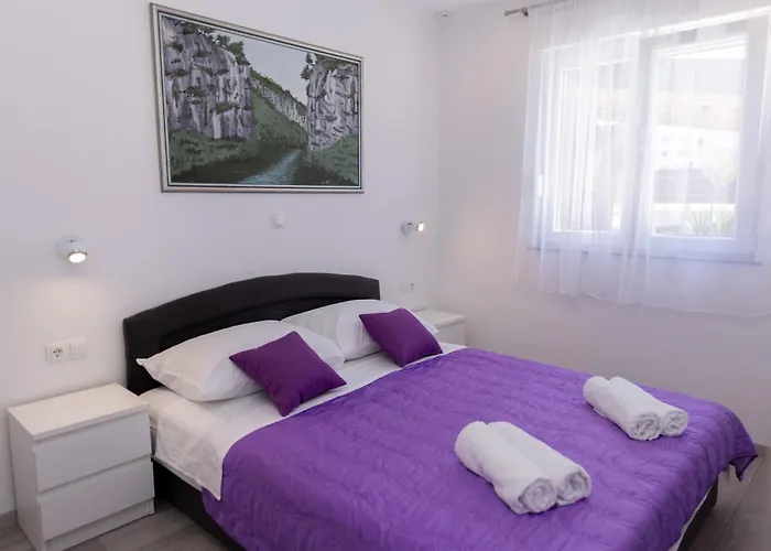 Felicita With Heated Pool * Trogir