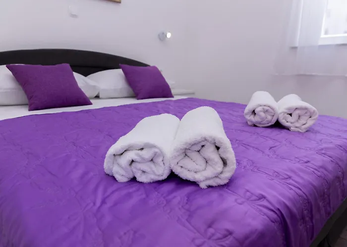 Felicita With Heated Pool Villa *