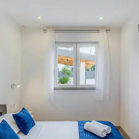 Willa Felicita With Heated Pool Trogir